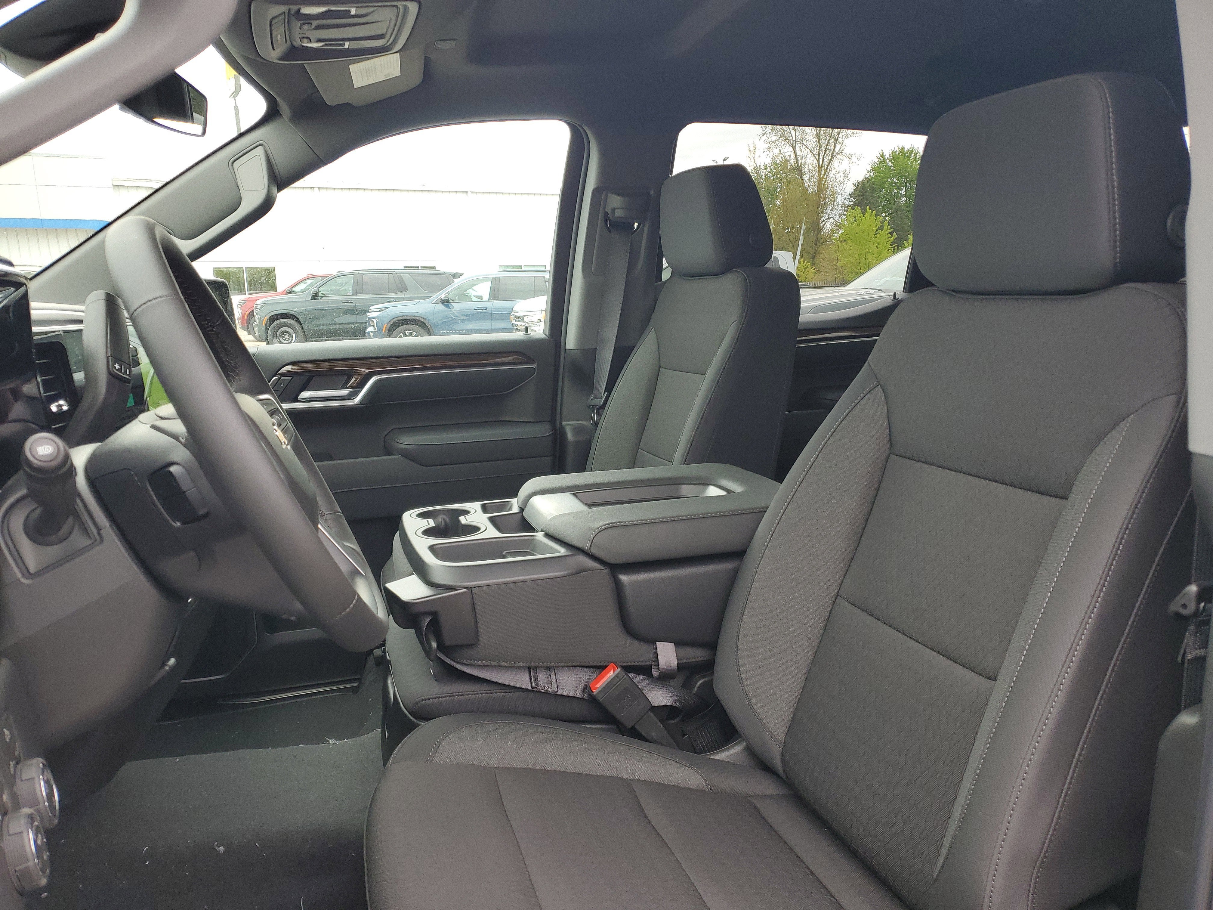 2026 Chevrolet Silverado 1500 — detail view